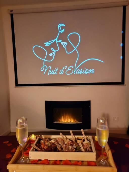 Nuit D'Evasion Love Room Avec Baignoire Balneotherapie Toulon Luaran gambar