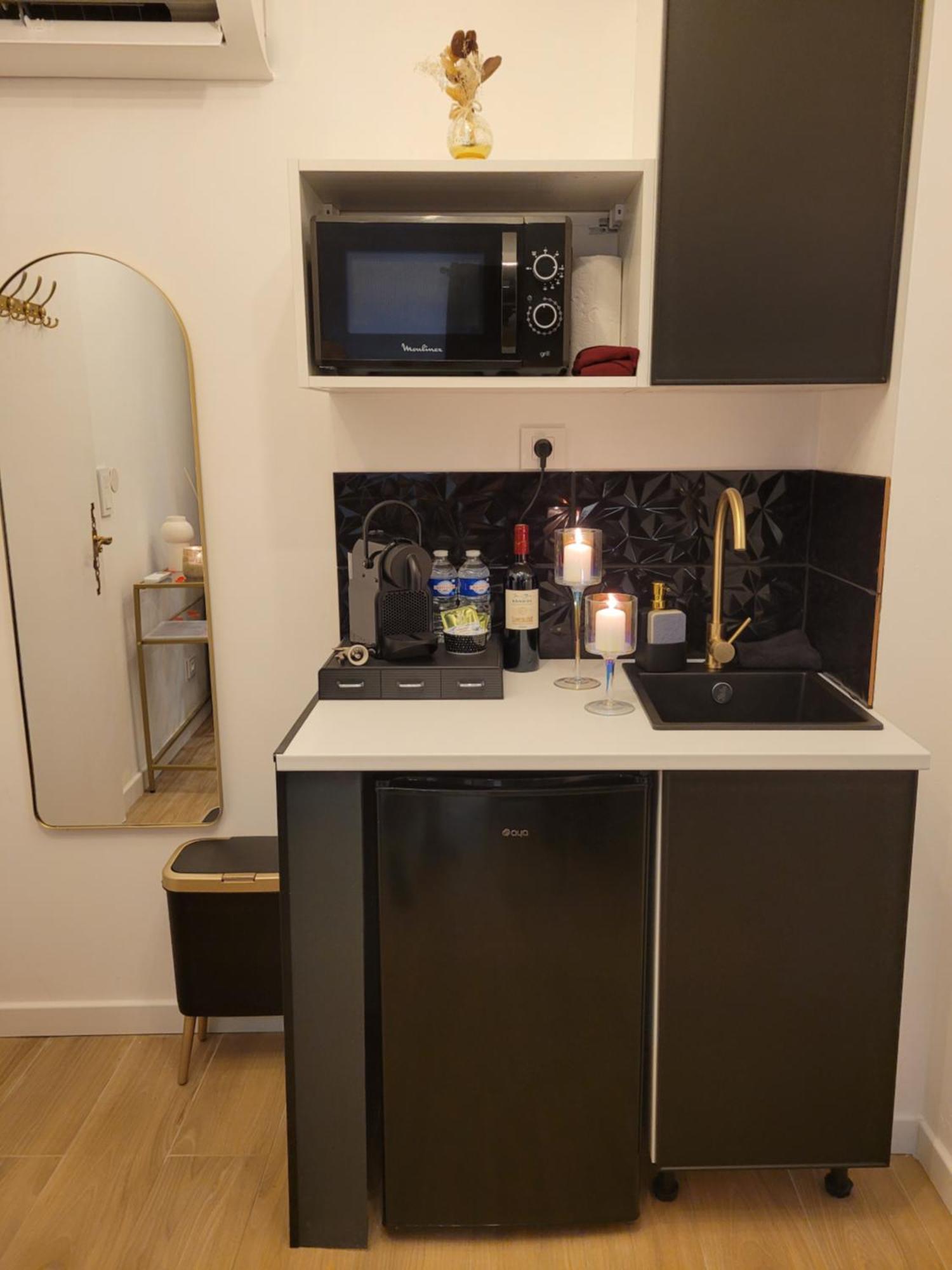 Nuit D'Evasion Love Room Avec Baignoire Balneotherapie Toulon Luaran gambar