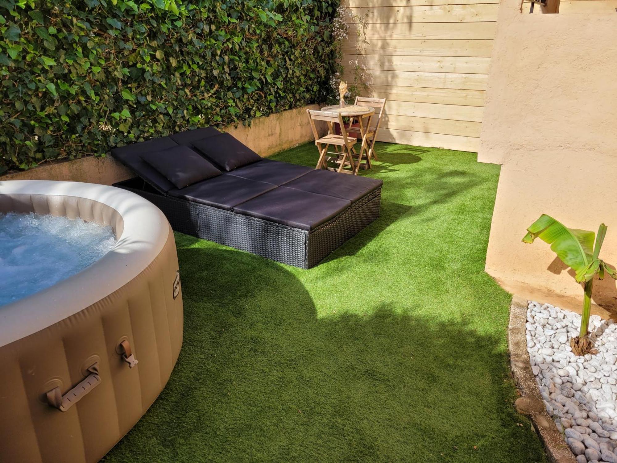Nuit D'Evasion Love Room Avec Baignoire Balneotherapie Toulon Luaran gambar