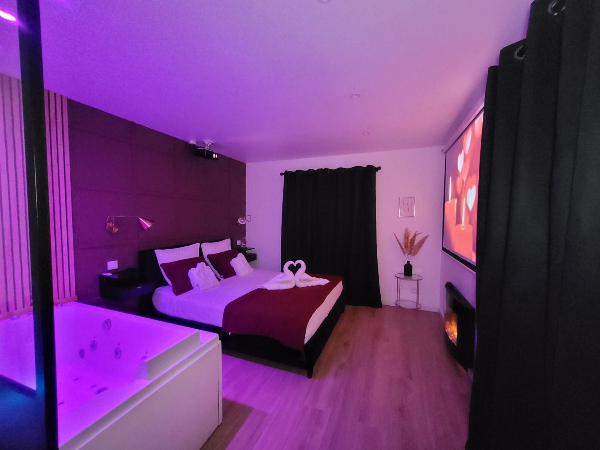 Nuit D'Evasion Love Room Avec Baignoire Balneotherapie Toulon Luaran gambar